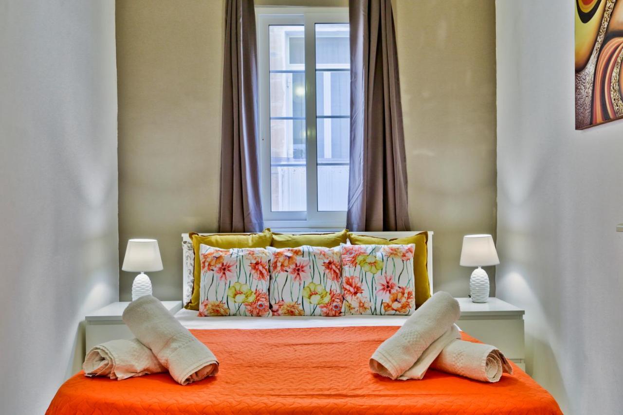 Charming Valletta 1 Bedroom Apartment Off Republic Street Sleeps 4 Exterior foto